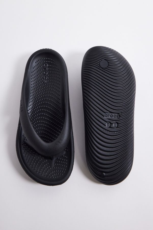 Vista de diapositivas: 4: Crocs Black Mellow Flip Flops