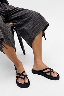 Sandales Teva Olowahu noires