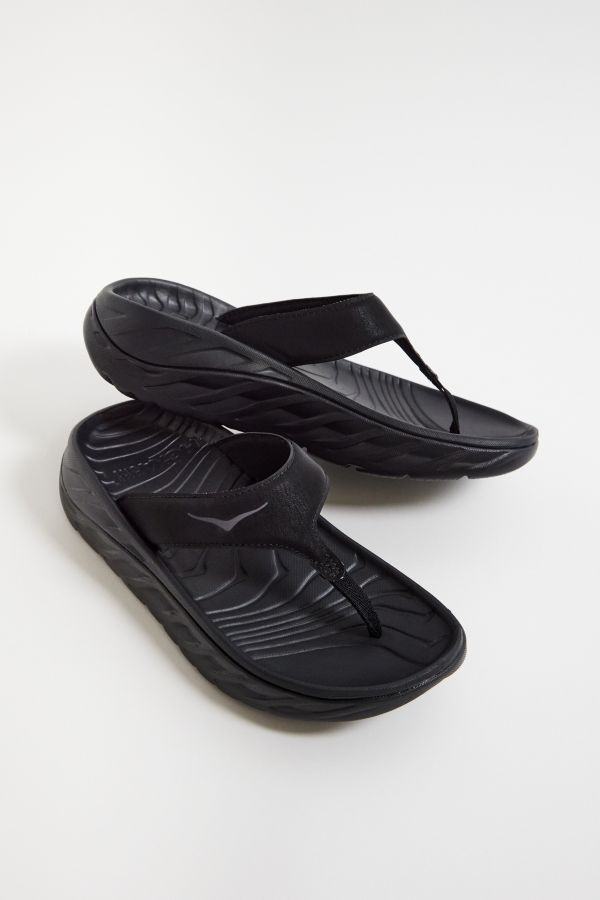 Vista de diapositivas: 2: HOKA Ora Recovery Flip Black Sandals