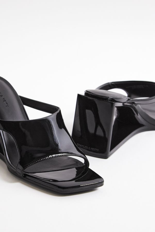 Slide View: 5: Charles & Keith Sandaletten mit Keilabsatz