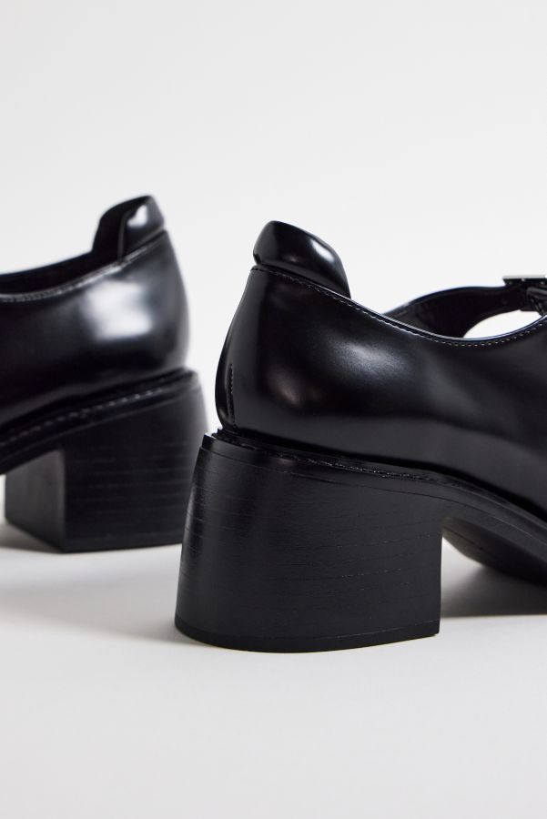 Slide View: 2: Charles & Keith Block Absatz Mary Jane Schuhe