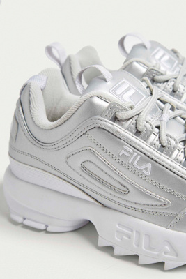 fila trainers silver