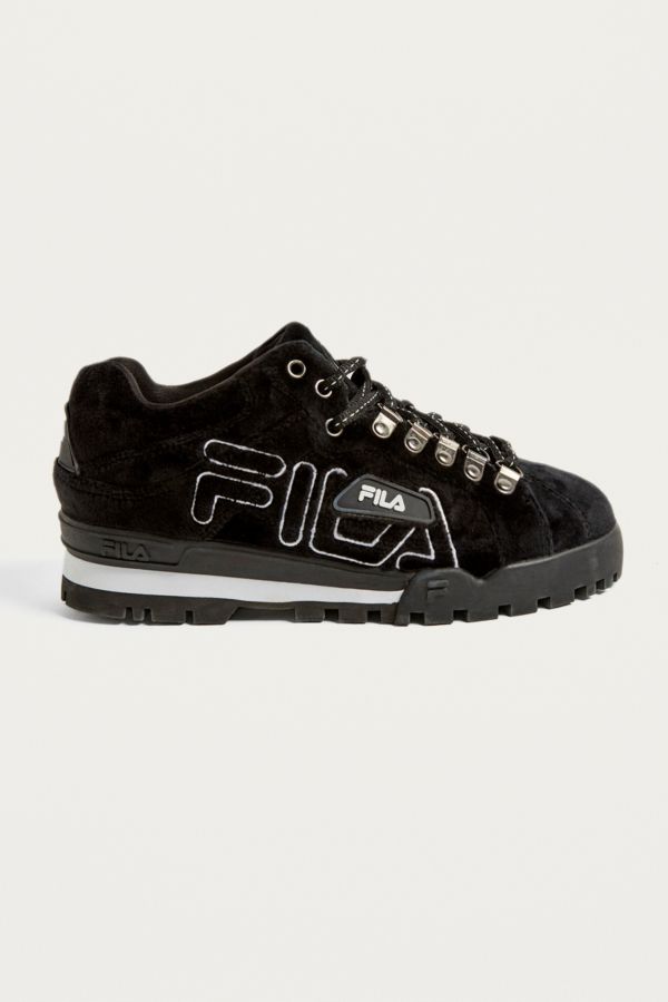 fila trailblazer premium velvet trainers