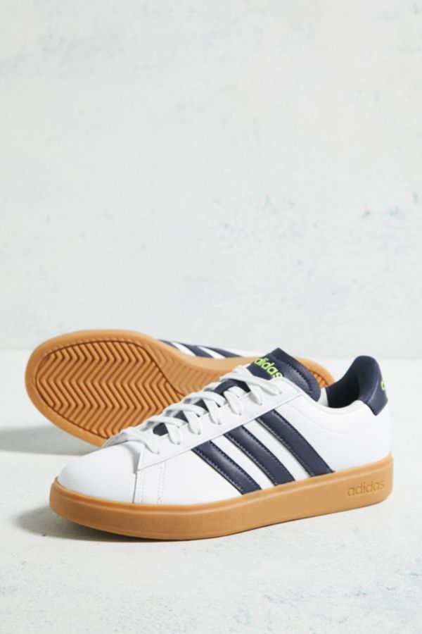 Vista diapositiva: 3: adidas Grand Court 2.0 Gumsole Trainers