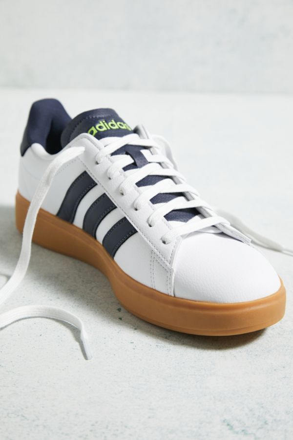 Vista diapositiva: 4: adidas Grand Court 2.0 Gumsole Trainers