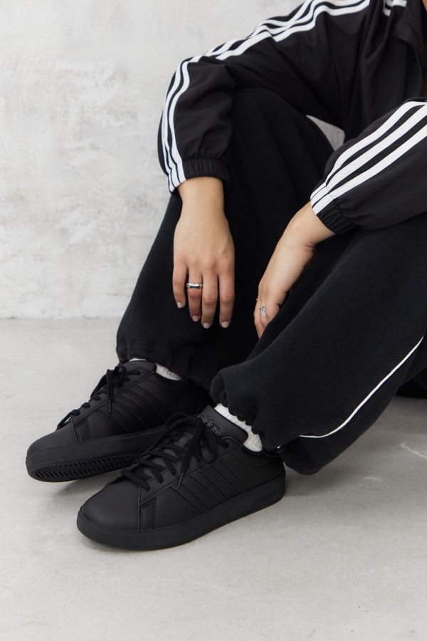 Vista diapositiva: 1: adidas Black Grand Court 2.0 Trainers