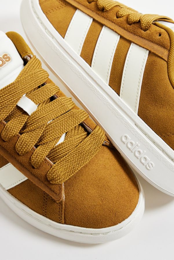 Vista diapositiva: 4: adidas Scarpe da Ginnastica Court Alpha Marroni