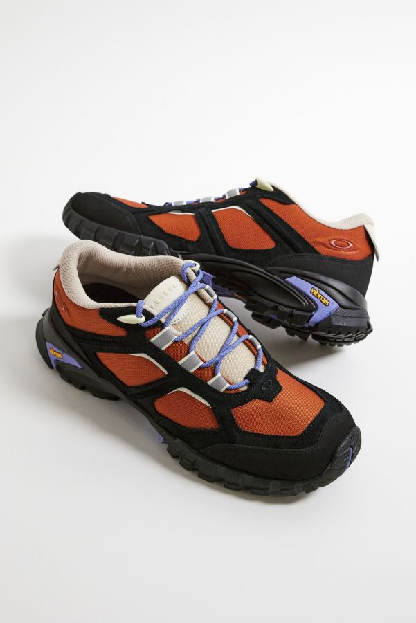 Vista diapositiva: 2: Oakley Scarpe da ginnastica Orange Sierra Terrain