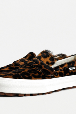 vans faux fur slip ons