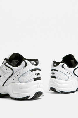 new balance 452 urban outfitters