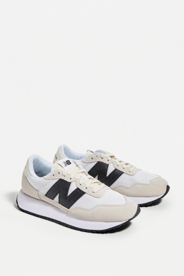 New Balance - Baskets 237 noires et 