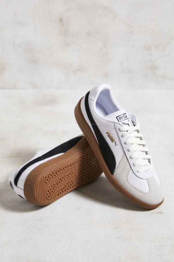 Slide View: 4: PUMA White Army Trainer Suede Trainers