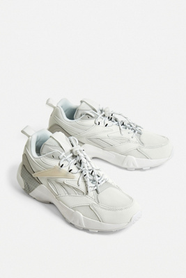 reebok aztrek double trainers in grey