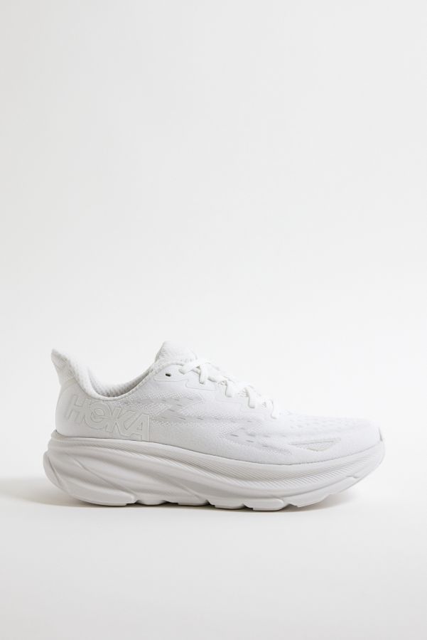 Vista diapositiva: 3: HOKA scarpe da ginnastica bianche Clifton 9