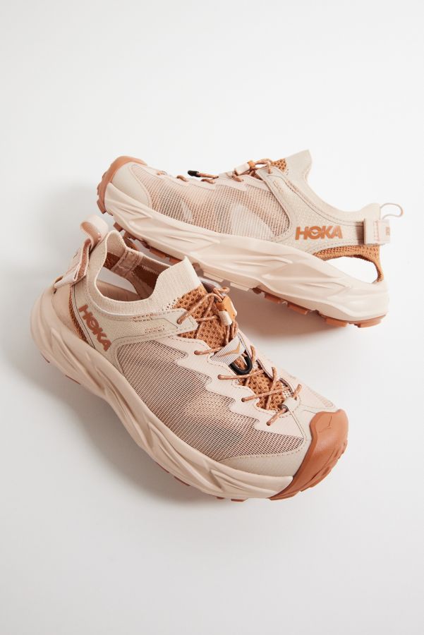 Vista diapositiva: 2: Scarpe da Ginnastica Beige Hoka Hopara 2