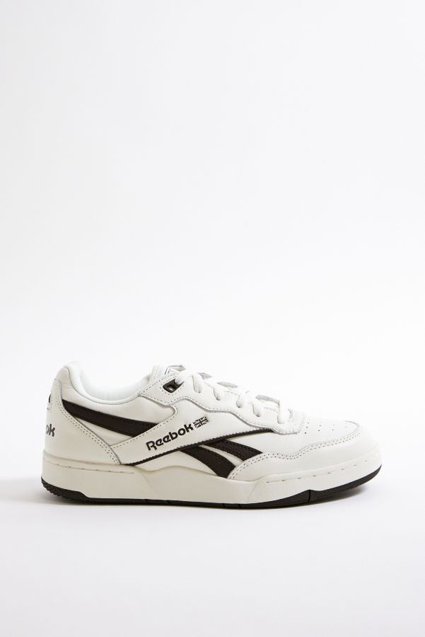 Vista diapositiva: 3: Reebok White & Navy BB 4000 II Trainers