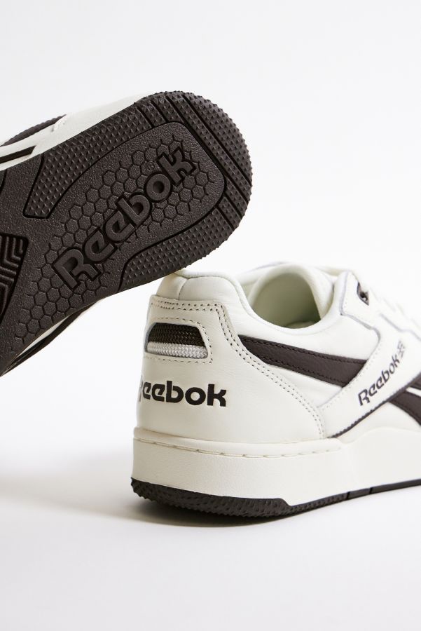 Vista diapositiva: 5: Reebok White & Navy BB 4000 II Trainers