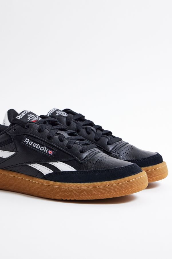 Vista diapositiva: 3: Reebok Black Club C Revenge Trainers