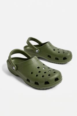 urban outfitters crocs