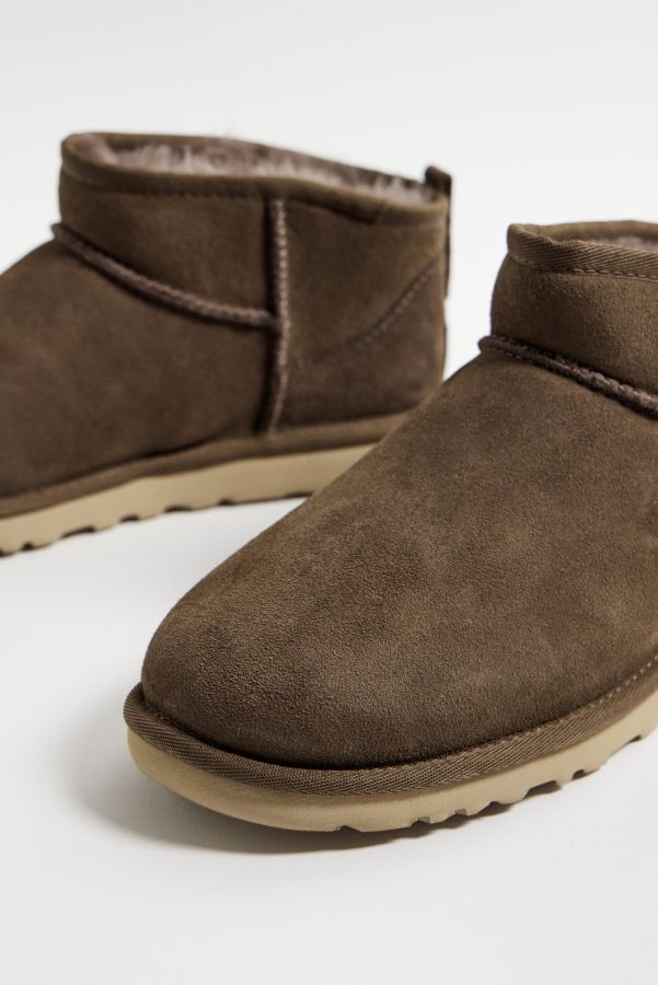 Vista de diapositivas: 3: Botas UGG Hickory Ultra Mini Clásicas