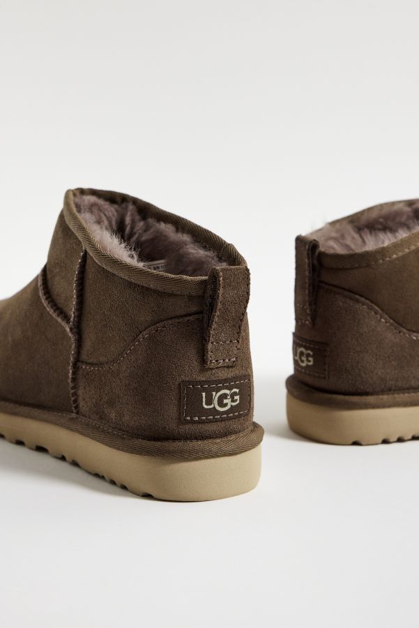 Vista de diapositivas: 4: Botas UGG Hickory Ultra Mini Clásicas