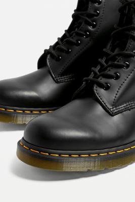 dr martens 1460 urban outfitters