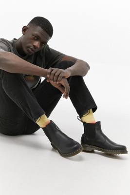 dr martens 2976 black chelsea boots