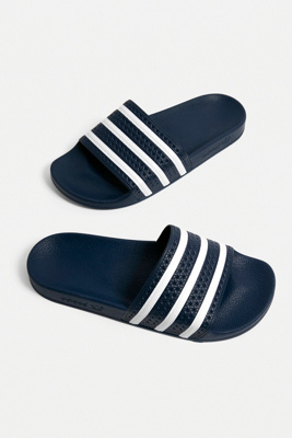 claquette adidas bleu marine