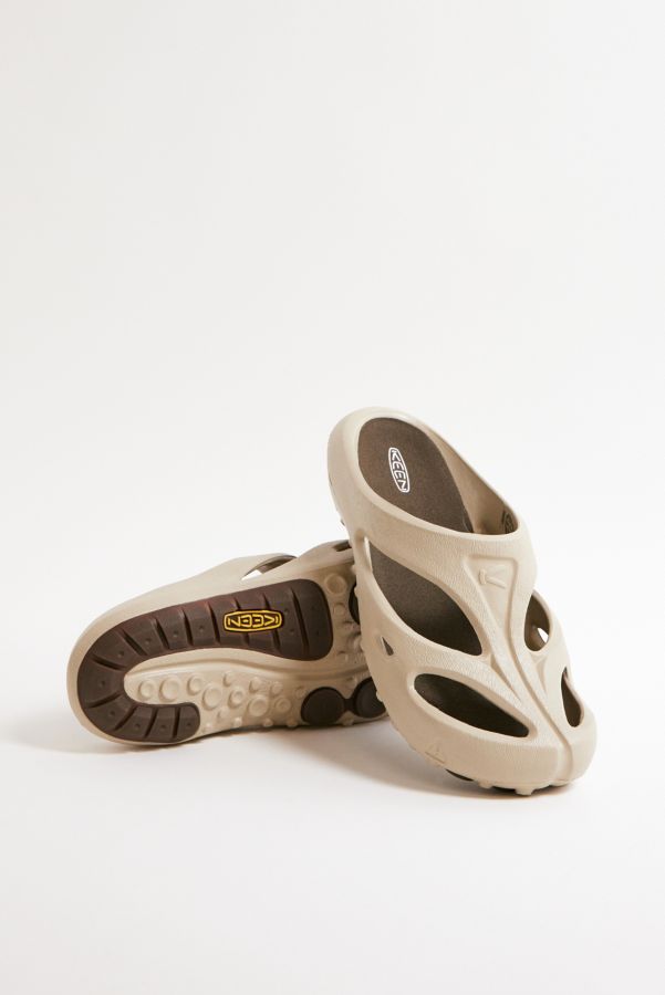 Vista diapositiva: 2: KEEN Shanti Taupe Slider Sandals