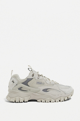 silver fila trainers