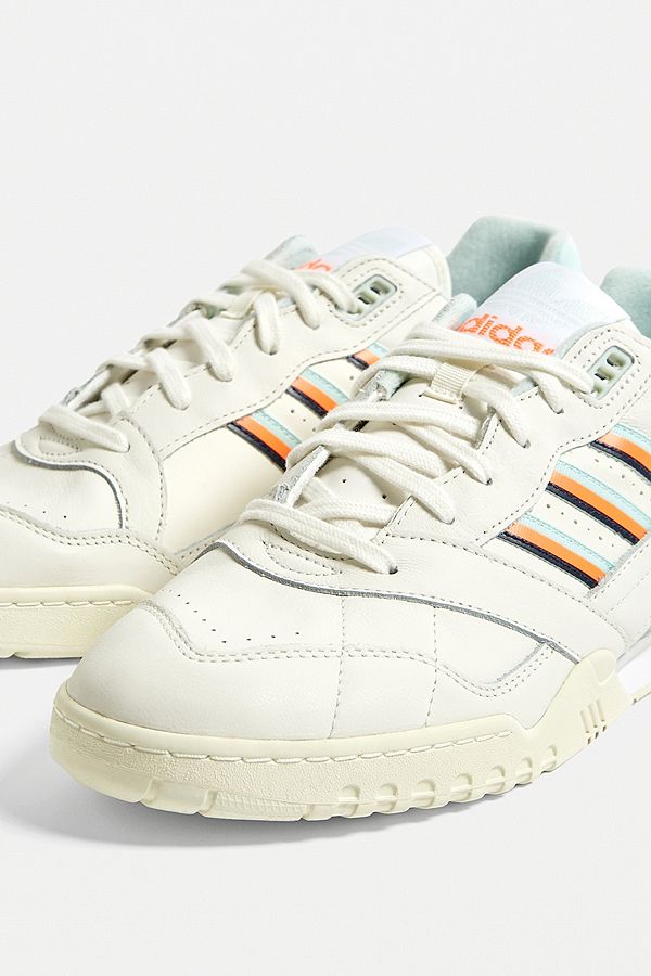 adidas – Sneaker „A.R.“ in Running White und Ice Mint adidas A.R. Trainer Schuh Weiß | adidas Switzerland