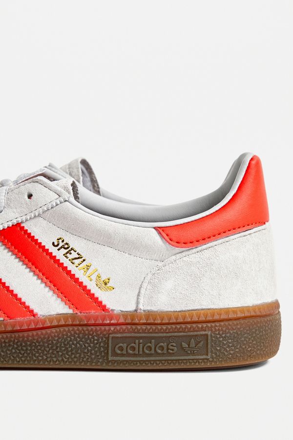 adidas Basket de handball Spezial grises Urban Outfitters FR