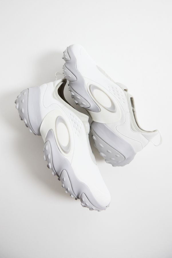 Slide View: 1: Oakley Edge Icon White Trainers