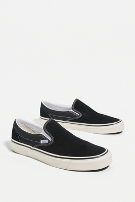 vans anaheim slip on black