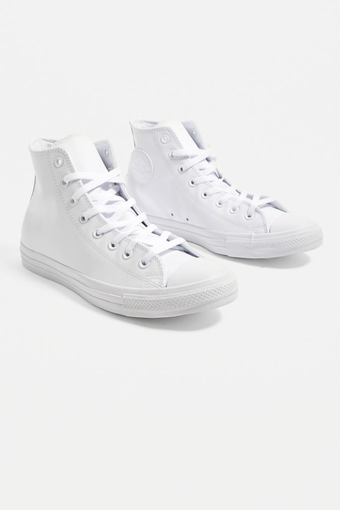 chuck taylor white leather low top