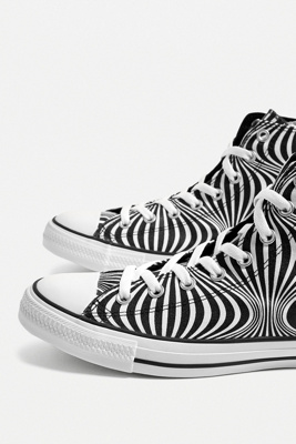 chuck taylor all star moonshot high top