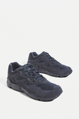 new balance black trainers