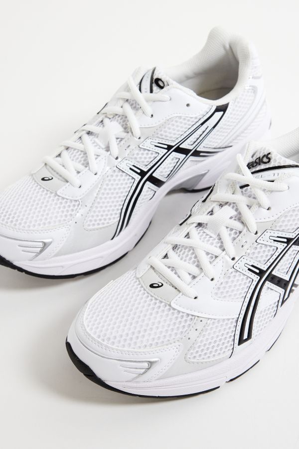 Slide View: 3: Asics White & Black Gel 1130 Trainers