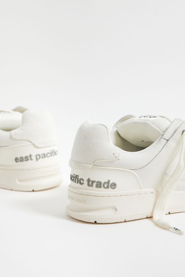 Vista de diapositivas: 3: Zapatillas East Pacific Trade Blancas con Lengüeta Gruesa