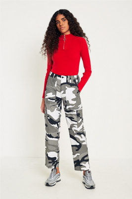 urban outfitter camo pants