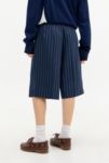 Thumbnail View 4: Archive bei UO Navy Nadelstreifen Niedrige Taille Shorts