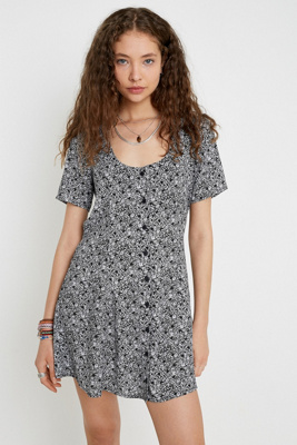 urban outfitters tea dress