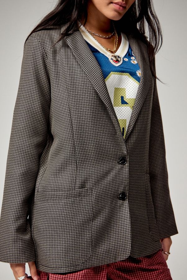 Vista diapositiva: 3: Blazer Dogtooth Archive At UO