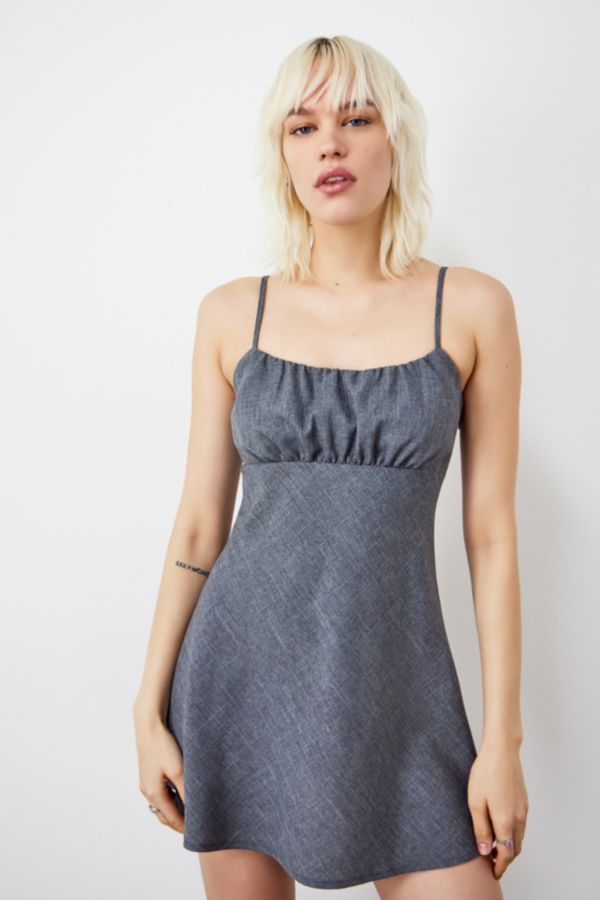 Vista de diapositivas: 3: Archivo en UO Gris jaspeado Jessie Mini vestido