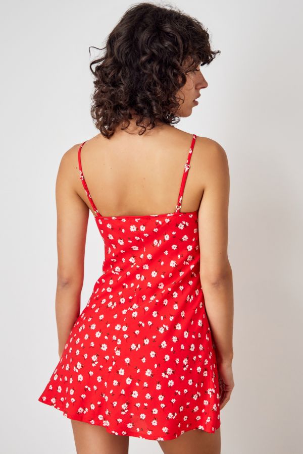 Vista de diapositivas: 4: Archive At UO Mini vestido Jessie floral rojo