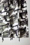 Thumbnail View 2: Urban Renewal Salvaged Deadstock – Cargohose mit Camouflage-Muster