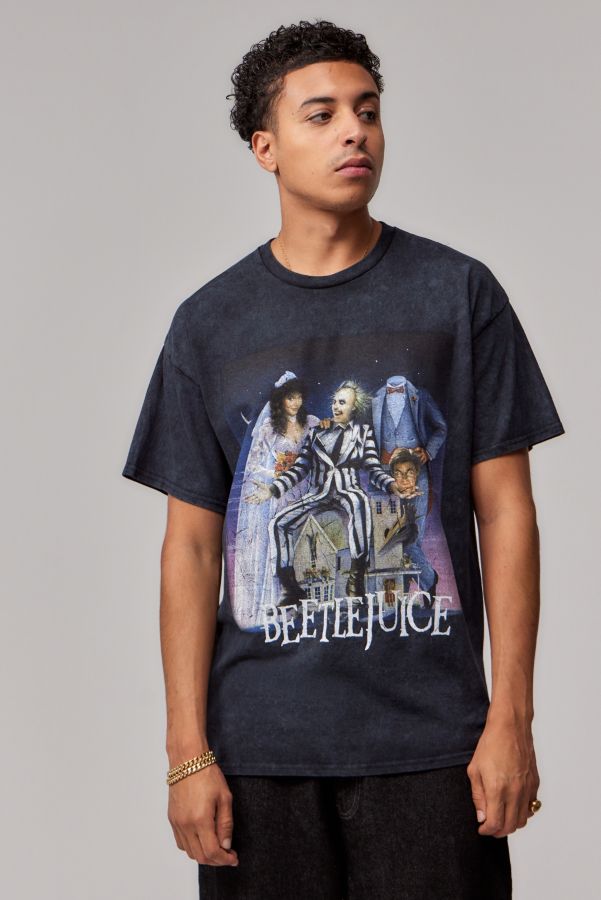 Slide View: 1: T-shirt Beetlejuice Archive At UO