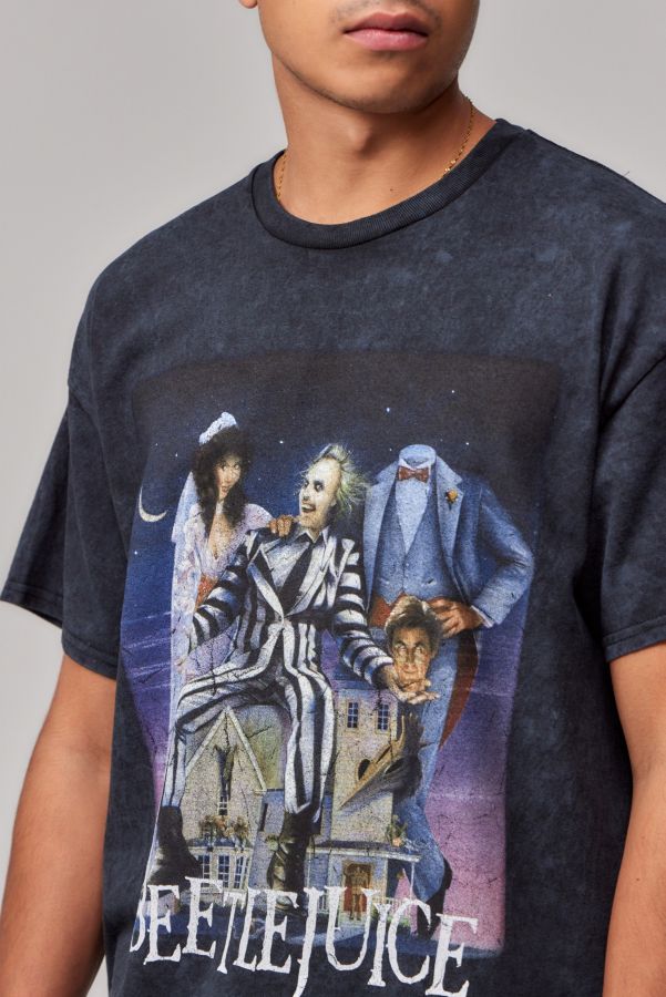 Slide View: 3: T-shirt Beetlejuice Archive At UO