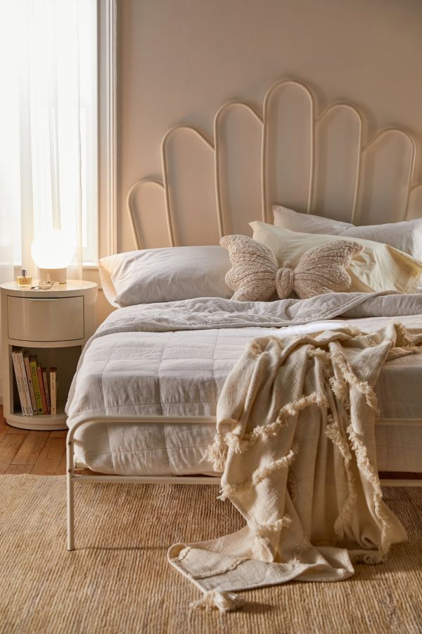 Slide View: 1: Scalloped King Bed 