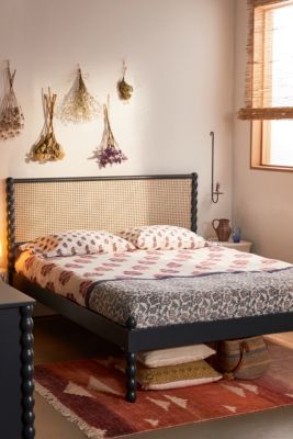 Willow King Bed